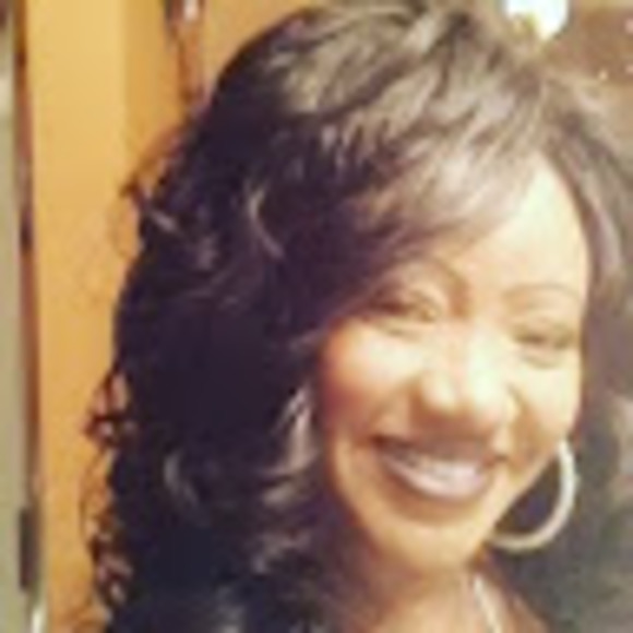 Meet your Posher, Angela - Picture 1 of 1